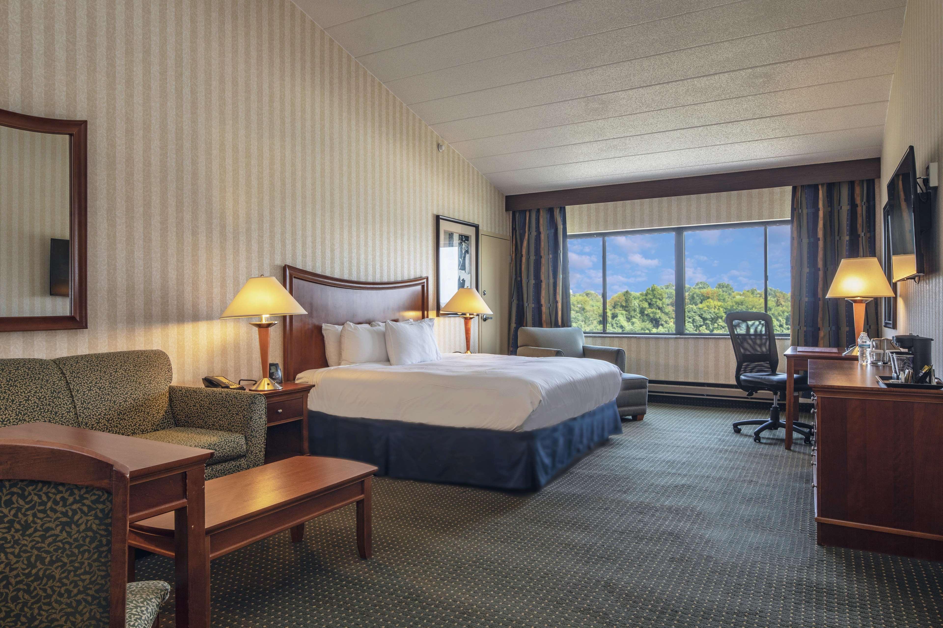 Doubletree By Hilton Pittsburgh Monroeville Convention Center Exteriör bild