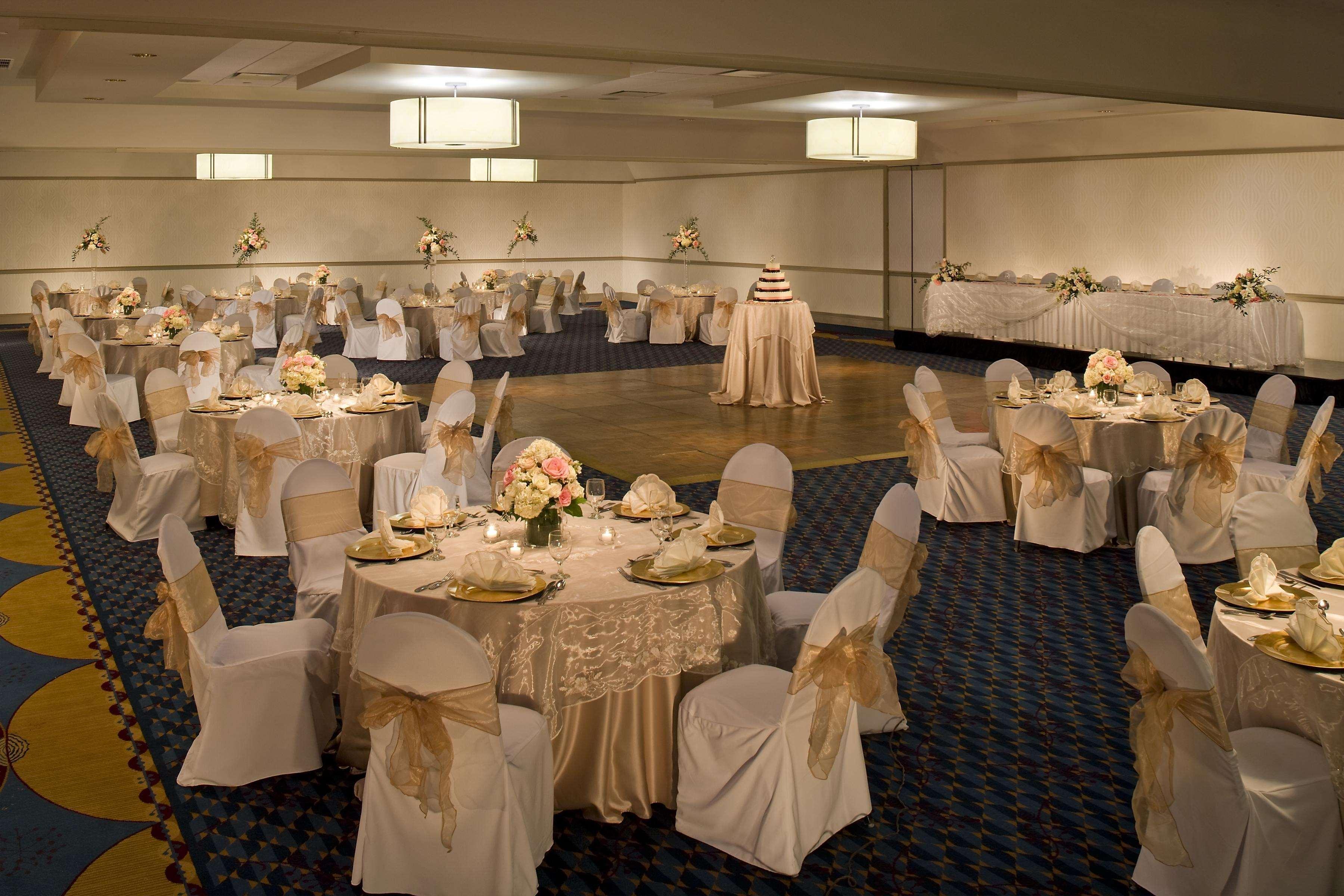 Doubletree By Hilton Pittsburgh Monroeville Convention Center Exteriör bild