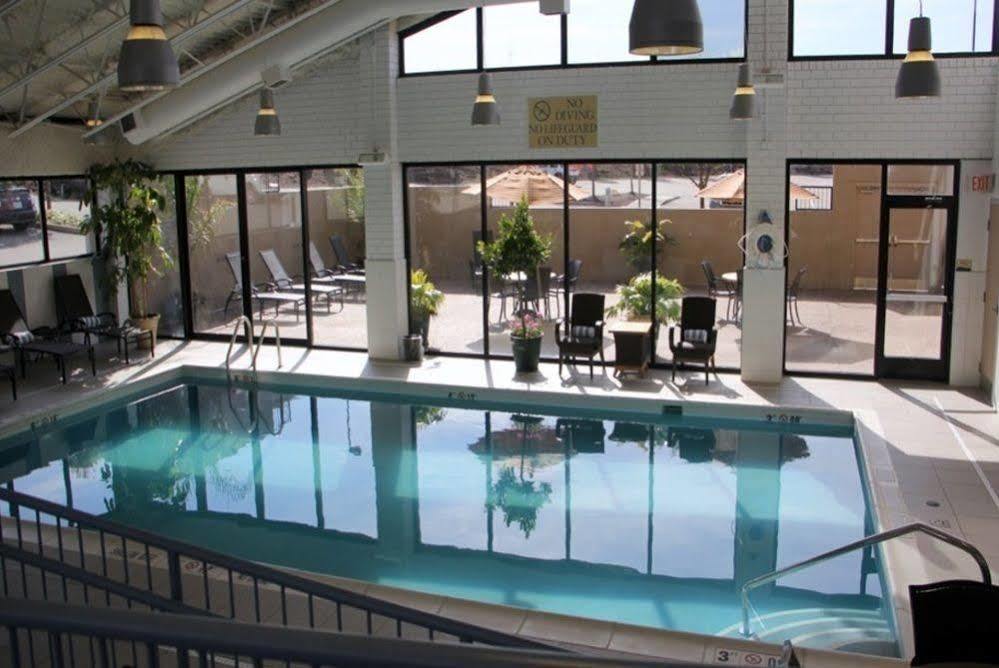 Doubletree By Hilton Pittsburgh Monroeville Convention Center Exteriör bild