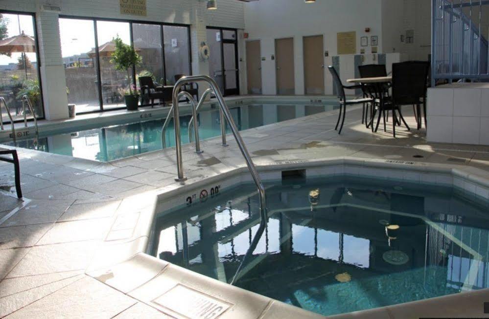 Doubletree By Hilton Pittsburgh Monroeville Convention Center Exteriör bild
